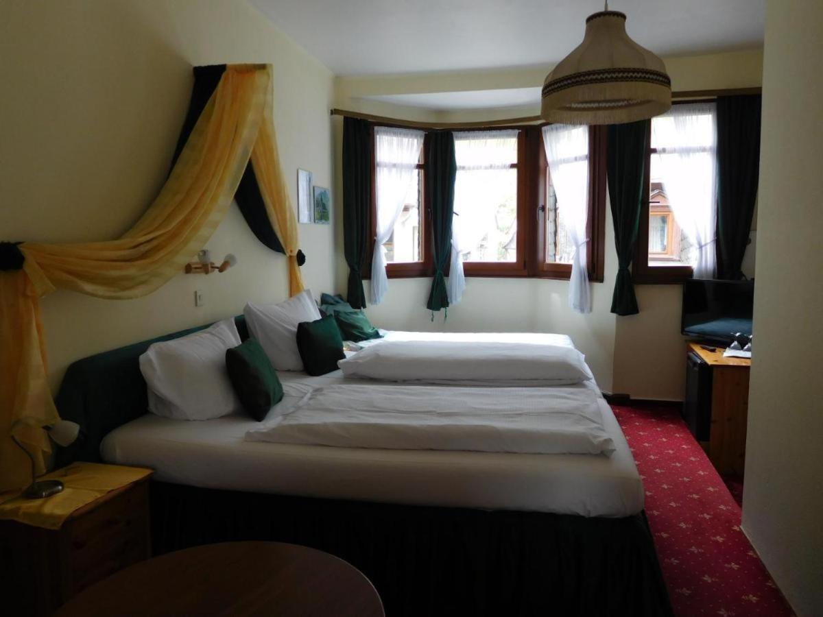 Kranenturm Hotel Бахарах Экстерьер фото